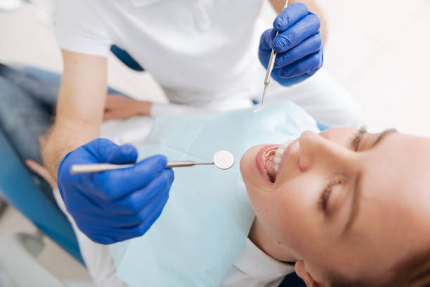 Best Wisdom Tooth Removal  in Minneola, FL